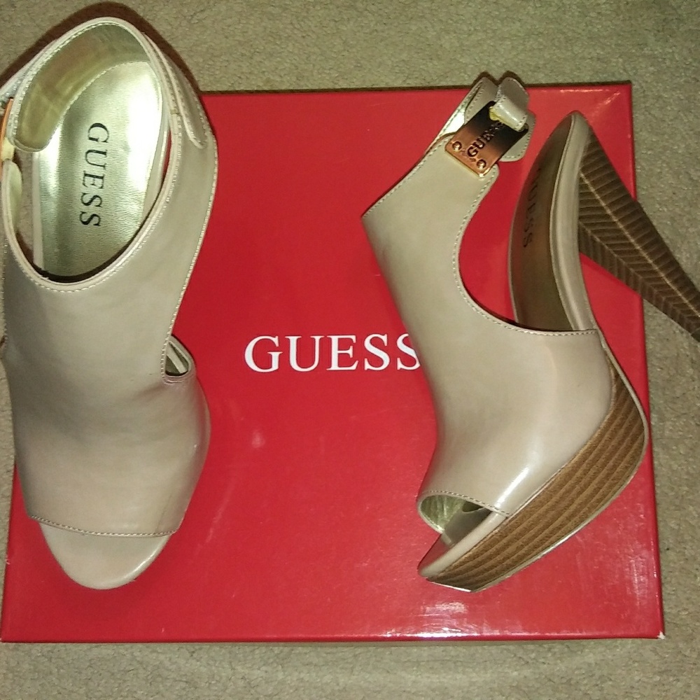 Nyome GUESS heels